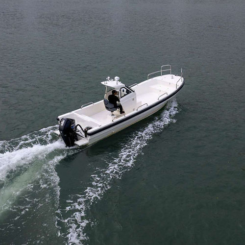 Barca open fuoribordo - PRO 27 - PANGA FERRET - bimotore / con scafo planante / con console centrale