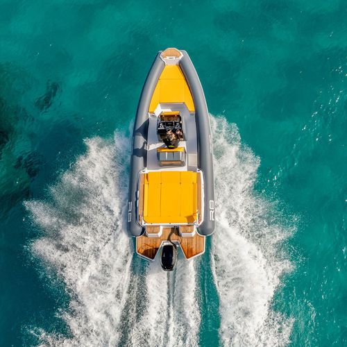Gommone fuoribordo - R8 FB - RENIER - semirigido / con console centrale / max. 16 persone