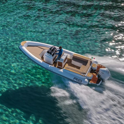 Gommone fuoribordo - R8 TOURER - RENIER - semirigido / con console centrale / max. 16 persone