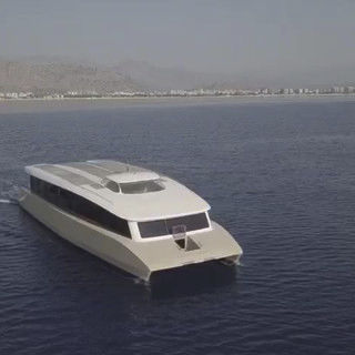 Barca professionale barca per trasporto passeggeri - 19 mt - ARC Yachts - catamarano / elettrosolare