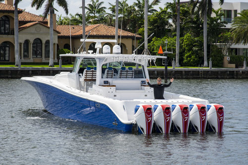 Motor-yacht da crociera - 65' ESTRELLA - HCB Yachts - da pesca sportiva / hard-top / open