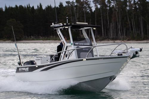 Barca open fuoribordo - 605 CC - Extreme Boats EU Ltd. - con console centrale / da pesca / offshore