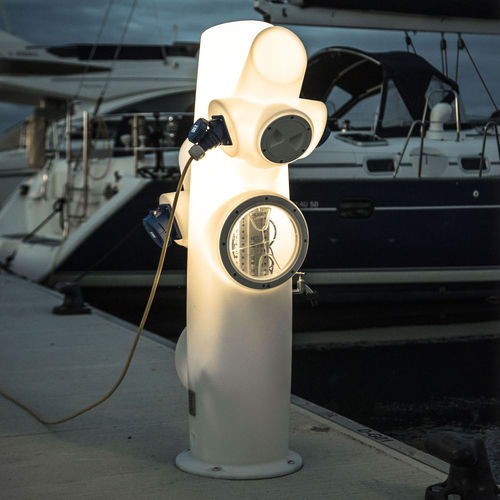 Colonnina con illuminazione incorporata - CORAL - KEHA3 OÜ - di distribuzione elettrica / di distribuzione di acqua / per pontile