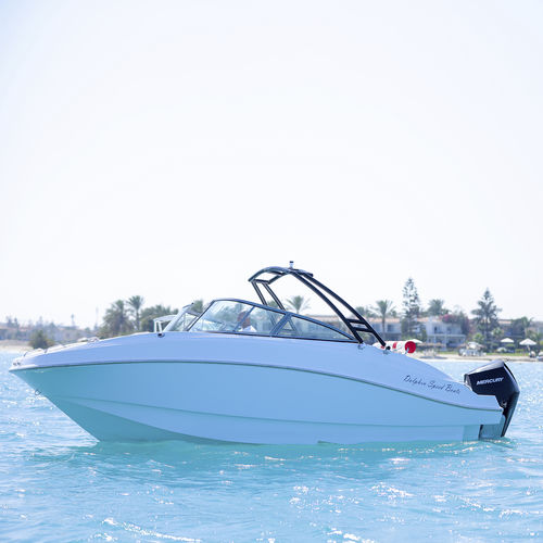 Runabout fuoribordo - LEGEND - DOLPHIN SPEED BOATS - con dual console / bow-rider / open