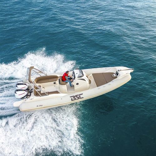 Gommone fuoribordo - 85 - BSC COLZANI srl - bimotore / semirigido / con console centrale