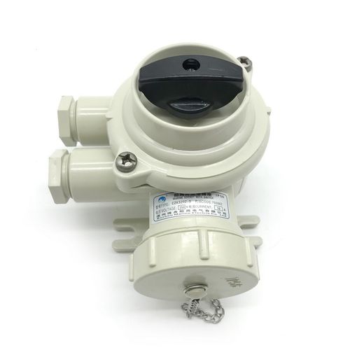 Presa elettrica stagna per nave - IMPA 792882 - Zhejiang Bozhou Marine Electric Technology Co., Ltd. - per barca / femmina / con interruttore