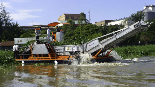 Barca professionale barca trebbiatrice di alghe - KENYA - Italdraghe - catamarano / entrobordo