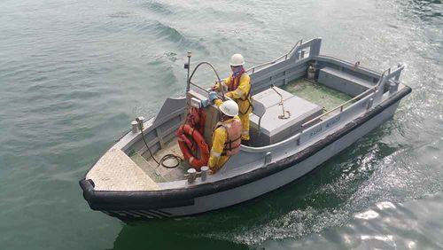 Barca professionale mini rimorchiatore - Centurion 21 - Five Aluminium Boat and Engineering Pte Ltd - entrobordo / diesel / in alluminio
