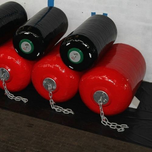 Parabordo per nave - SSD  - Jerryborg Marine Machinery Co., Ltd - per pontile / cilindrico / nero
