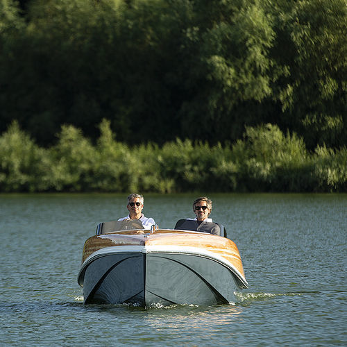 Lancia entrobordo - 5 - Faroboats L.da - elettrica / open / con dual console