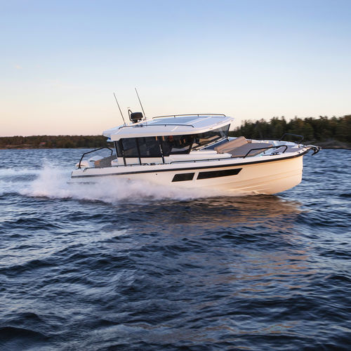 Cabinato fuoribordo - 35 Cabin Tourer - QUARKEN Boats - bimotore / hard-top / max. 10 persone