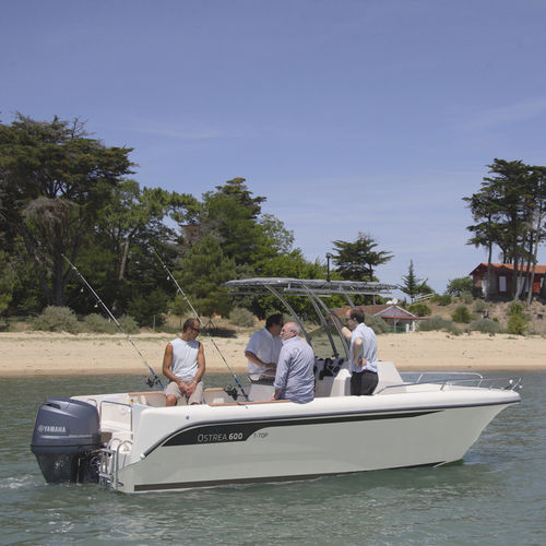 Barca open fuoribordo - OSTREA 600 - OCQUETEAU - con console centrale / da pesca sportiva / in fibra di vetro