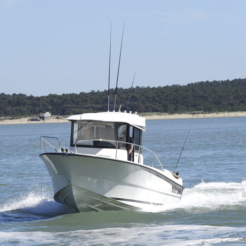 Barca open fuoribordo - OSTREA 800 - OCQUETEAU - con cockpit chiuso / da pesca sportiva / max. 8 persone