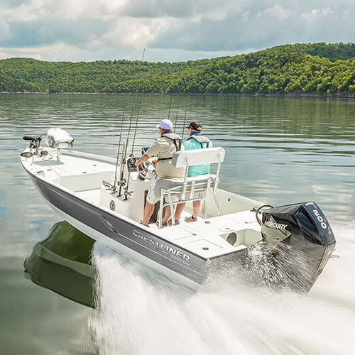 Bay boat fuoribordo - 2200  - Crestliner - con console centrale / da pesca sportiva / in alluminio
