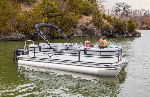 Pontoon boat fuoribordo - 220 CHASE - Crestliner - tri-tube / da sci nautico / in alluminio