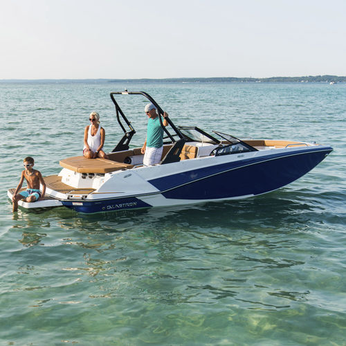 Deck boat entrobordo - GTD 205 - Glastron - con dual console / da wakeboard / da sci nautico