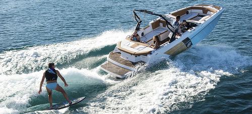 Deck boat entrobordo - GTD 225 S&F - Glastron - da wakeboard / da sci nautico / da pesca sportiva