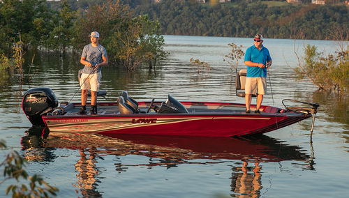 Bass boat fuoribordo - Stinger 188 - Lowe - con console laterale / open / da pesca sportiva