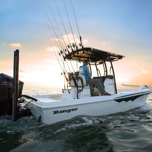 Bay boat fuoribordo - 2360  - Ranger Boats - con console centrale / open / da pesca sportiva