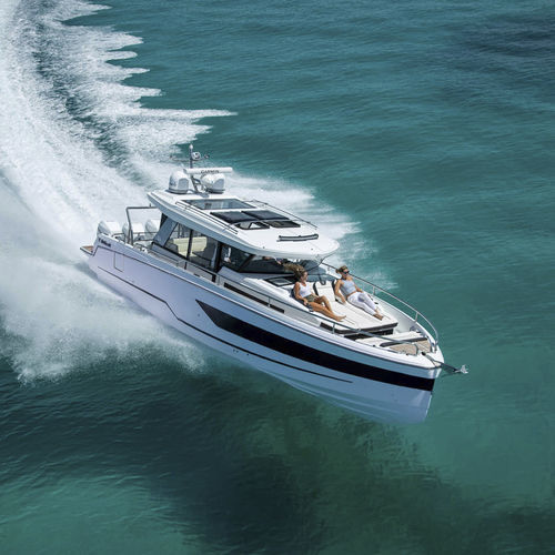 Cabinato fuoribordo - 38 Explorer - Wellcraft - trimotore / hard-top / offshore