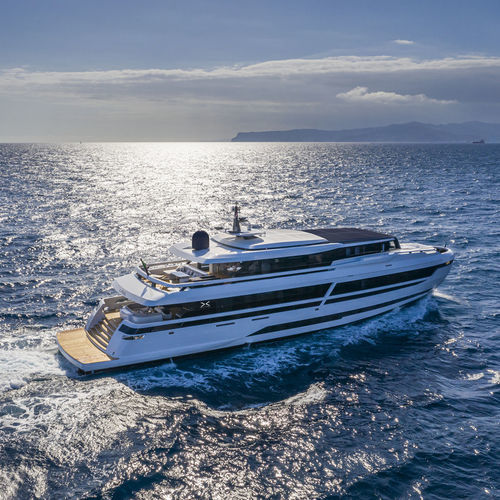 Super-yacht da crociera - X130 - Extra Yachts - raised pilothouse / con 5 cabine / con 10 cuccette
