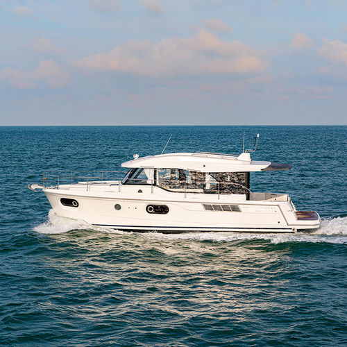 Trawler entrobordo - Swift Trawler 41 Sedan - Bénéteau Motorboats - bimotore / con cabina di pilotaggio / max. 8 persone