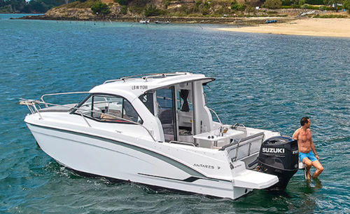 Cabin-cruiser fuoribordo - Antares 7  - Bénéteau Motorboats - con cabina di pilotaggio / da pesca / max. 8 persone