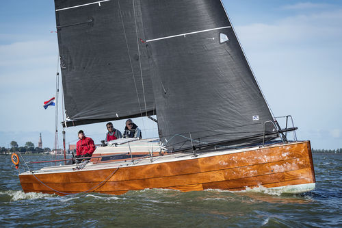 Barca a vela da crociera - 1010 R - Nautisch Centrum Delfzijl - da regata / con 1 cabina / con 2 cuccette