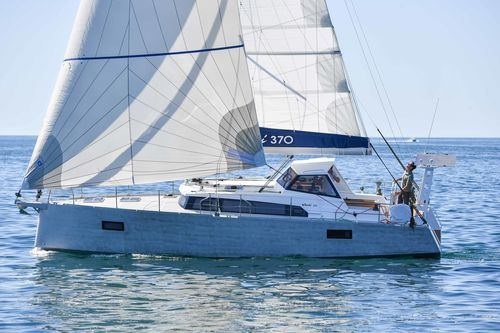 Barca a vela da crociera - OVNI 370 - ALUBAT CHANTIER NAVAL - con 3 cabine / con 2 cabine / con 4 cuccette