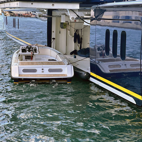 Parabordo per tender - maxiStow - FENDEQUIP MOORING PRODUCTS - cilindrico / su misura / nero