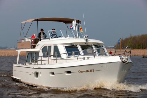 Cabinato entrobordo - EV 1400 II - Aquanaut - con fly / fluviale / con 4 cuccette