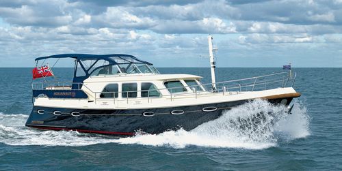 Cabinato entrobordo - Privilege - Aquanaut - con fly / fluviale