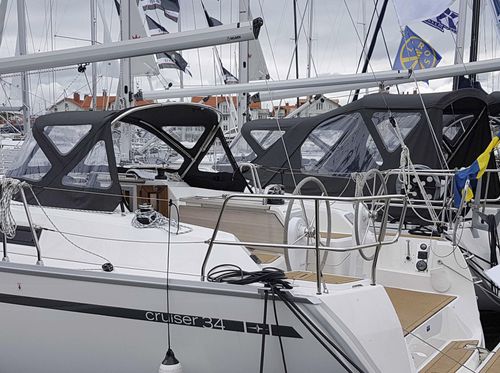 Capote di tuga per barca a vela - Bavaria 34 - KAPELL ANNAT - per cabina di pilotaggio / con struttura in acciaio inossidabile / nera