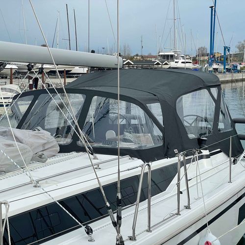 Capote di tuga per barca a vela - Bavaria C42 - KAPELL ANNAT - per cabina di pilotaggio / con struttura in acciaio inossidabile / nera