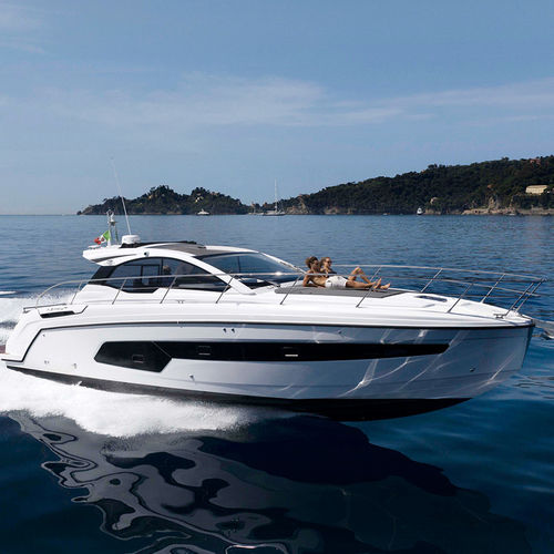 Cabinato entrobordo - ATLANTIS 45 - Azimut - bimotore / hard-top / da crociera