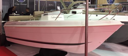 Barca open fuoribordo - Cap-Ferret B2 500 - B2 marine - con console centrale / da sci nautico / da pesca sportiva
