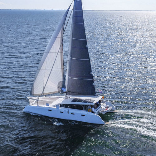 Sailing-yacht catamarano - R5 - Ocean Renegade - da crociera / con poppa aperta / con bompresso