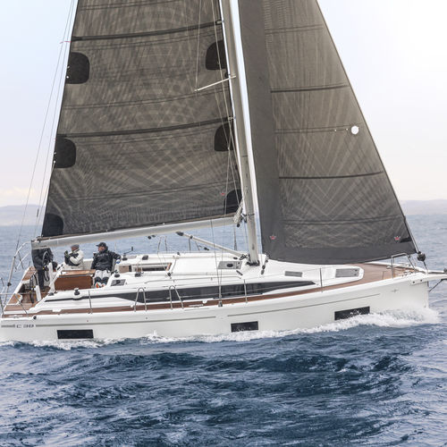 Barca a vela da crociera - C38 - BAVARIA YACHT - con 3 cabine / con 2 cabine / con 4 cuccette