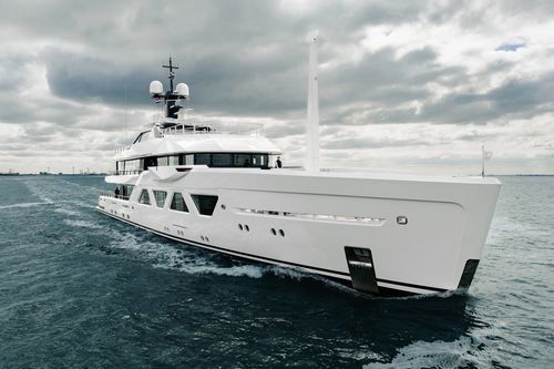 Mega-yacht da charter - QU2 - Amels - raised pilothouse