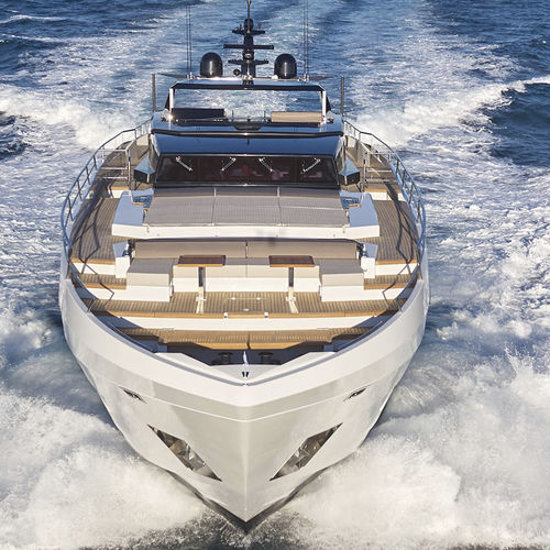 Super-yacht da crociera - 100 Century - Astondoa - tradizionale / con fly / con 5 cabine