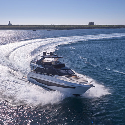 Motor-yacht da crociera - 66 - Astondoa - con fly / IPS / con 4 cabine