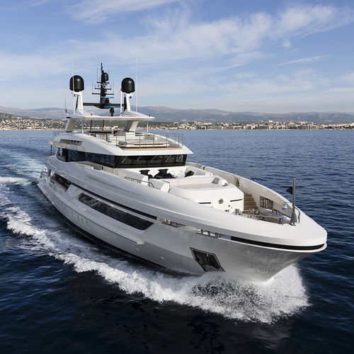 Mega-yacht da crociera - ANDIAMO - Baglietto spa - raised pilothouse / con 7 cabine / in acciaio