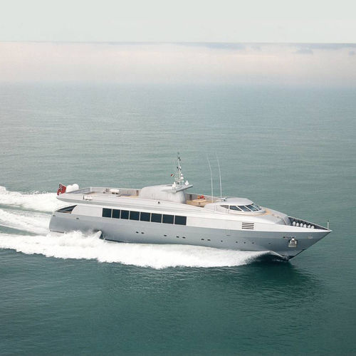 Mega-yacht da crociera - BLUE ICE - Baglietto spa - con cabina di pilotaggio / con 5 cabine / con scafo planante