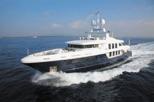 Super-yacht da crociera - CLICIA  - Baglietto spa - con cabina di pilotaggio / con scafo dislocante / in alluminio