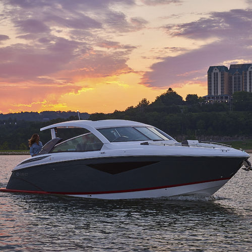 Cabin-cruiser entrobordo - A36 - Cobalt Boats - bimotore / hard-top / bow-rider