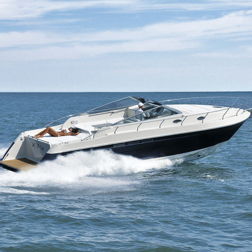 Cabinato entrobordo - DC9 ELITE - Dellapasqua DC - diesel / open / con dual console