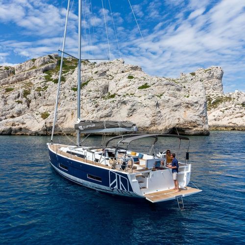 Sailing-yacht da crociera - 530 - Dufour Yachts - da regata / con 3 cabine / con 4 cabine