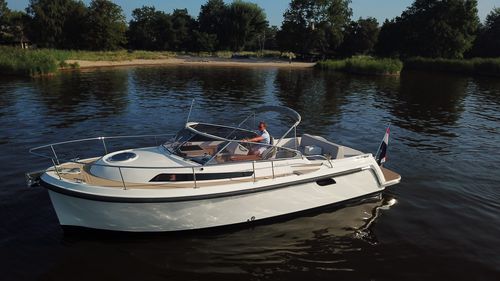Cabinato entrobordo - Intender 950 - Interboat - diesel / open / con console centrale