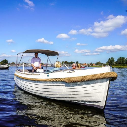 Lancia fuoribordo - Intender 820 - Interboat - open / con console centrale / max. 9 persone