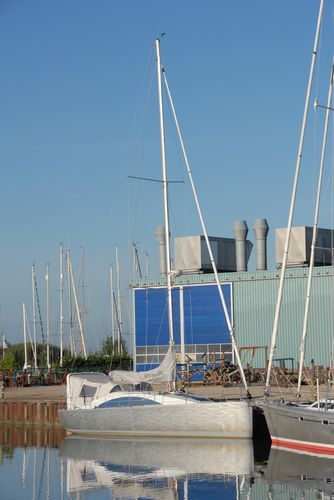 Barca a vela da crociera - TONGER 39C FRANGIPANI - KM Yachtbuilders - con 3 cabine / con cockpit chiuso / in alluminio